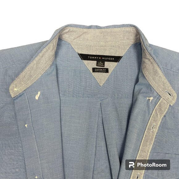 Men's TOMMY HILFIGER Custom Fit Long Sleeve Button Down Chambray Shirt- Size XL - Picture 5 of 11